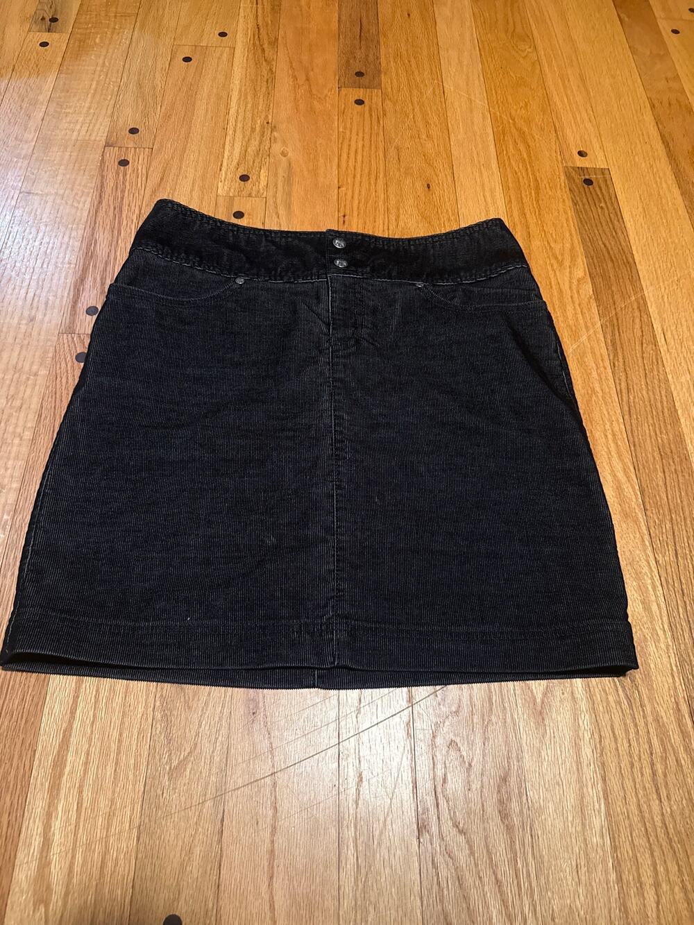 Athleta Vintage Ridge Corduroy Skirt Womens 6 Tall Black Stretch Mini 2011